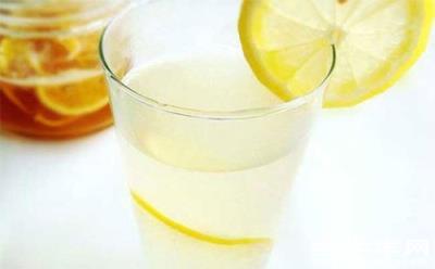 孕妇能喝柠檬水吗 柠檬水的功效与作用
